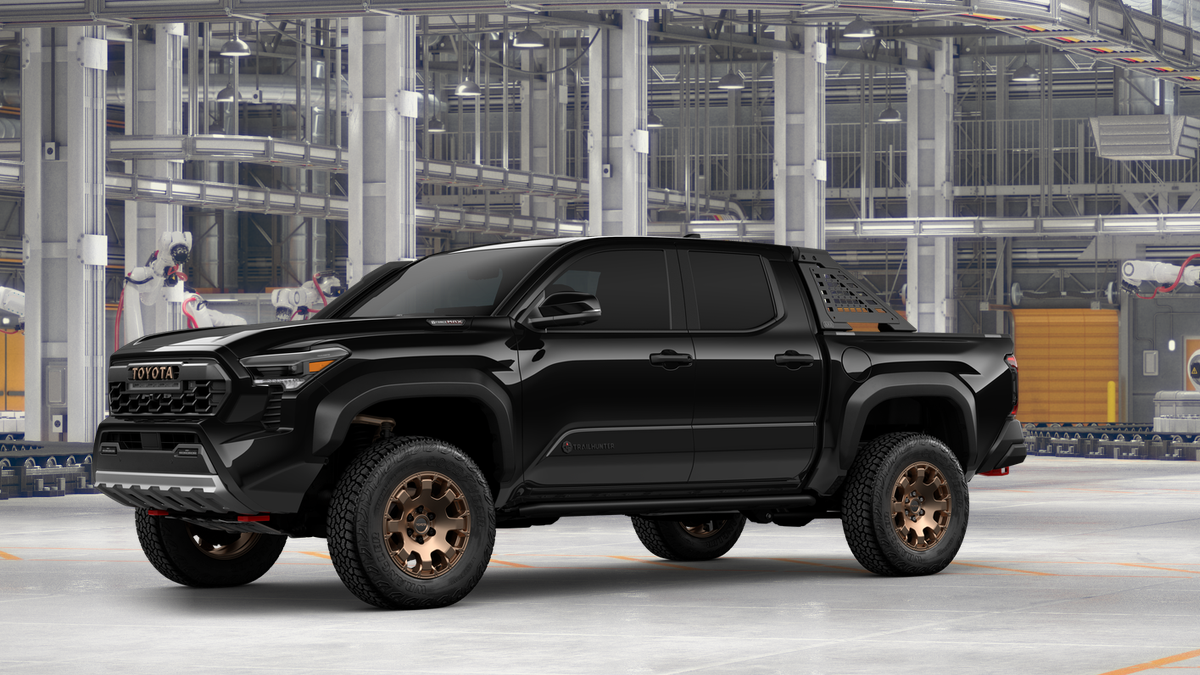 2026 Toyota Tacoma i-FORCE MAX Tacoma Trailhunter