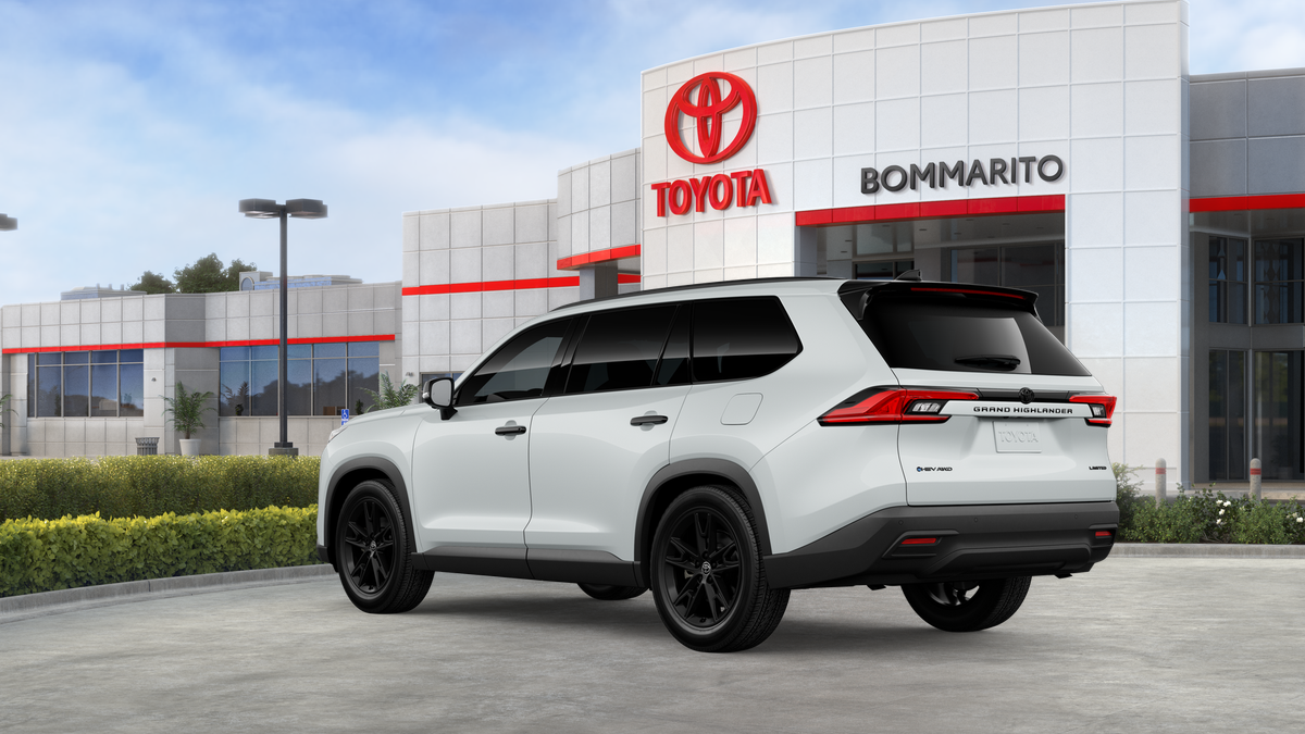 2026 Toyota Grand Highlander Hybrid Nightshade