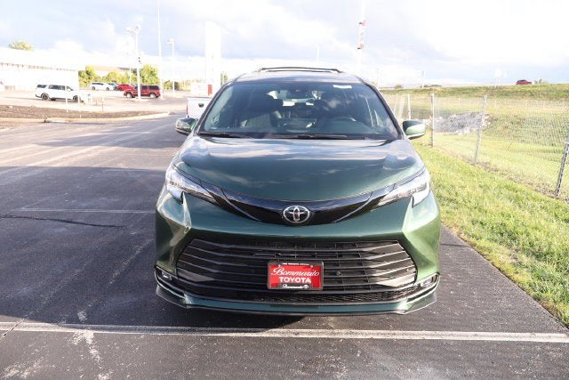 2026 Toyota Sienna Woodland Edition