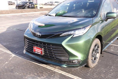 2026 Toyota Sienna Woodland Edition