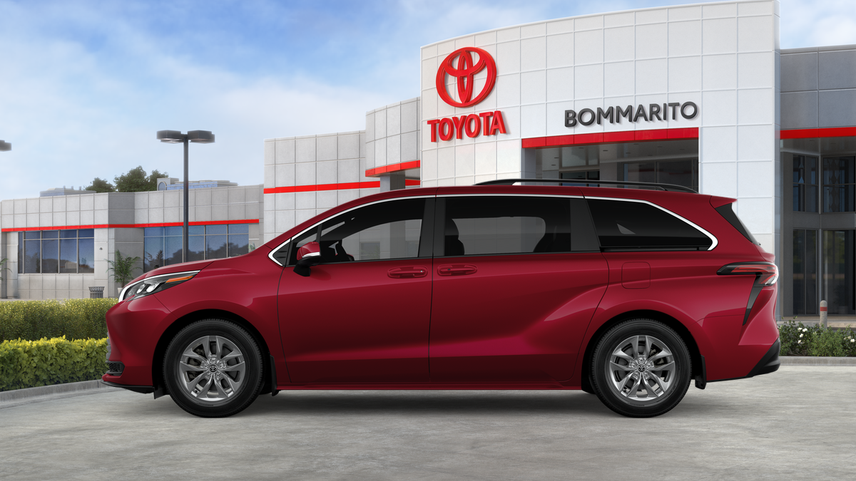 2026 Toyota Sienna LE