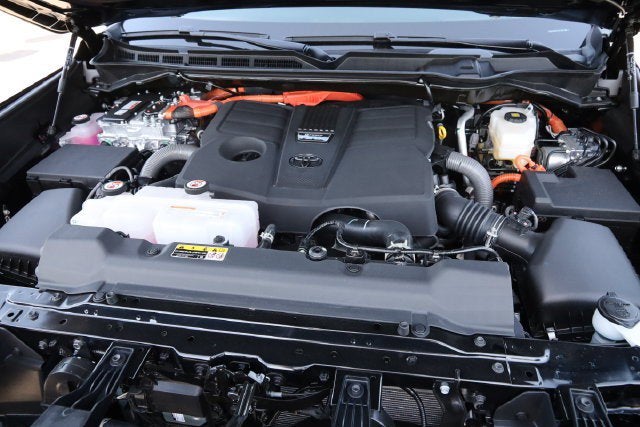 2026 Toyota Tundra i-FORCE MAX Tundra Platinum