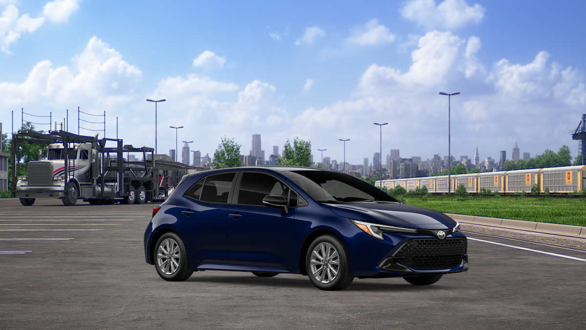 2027 Toyota Corolla Hatchback SE