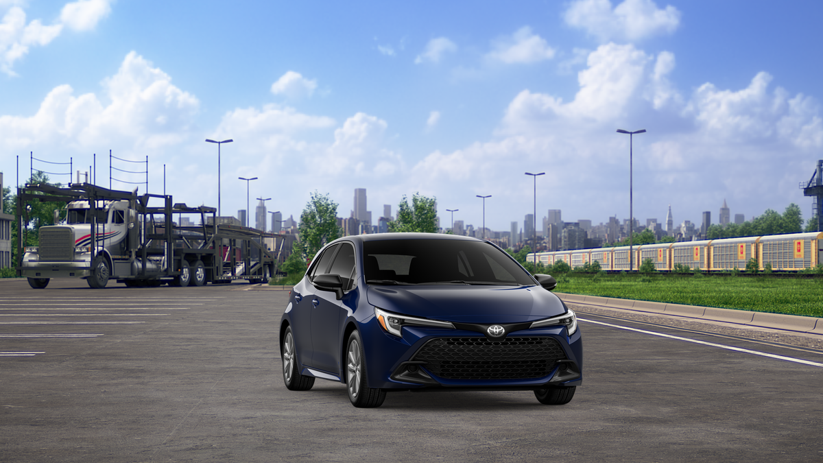 2027 Toyota Corolla Hatchback SE