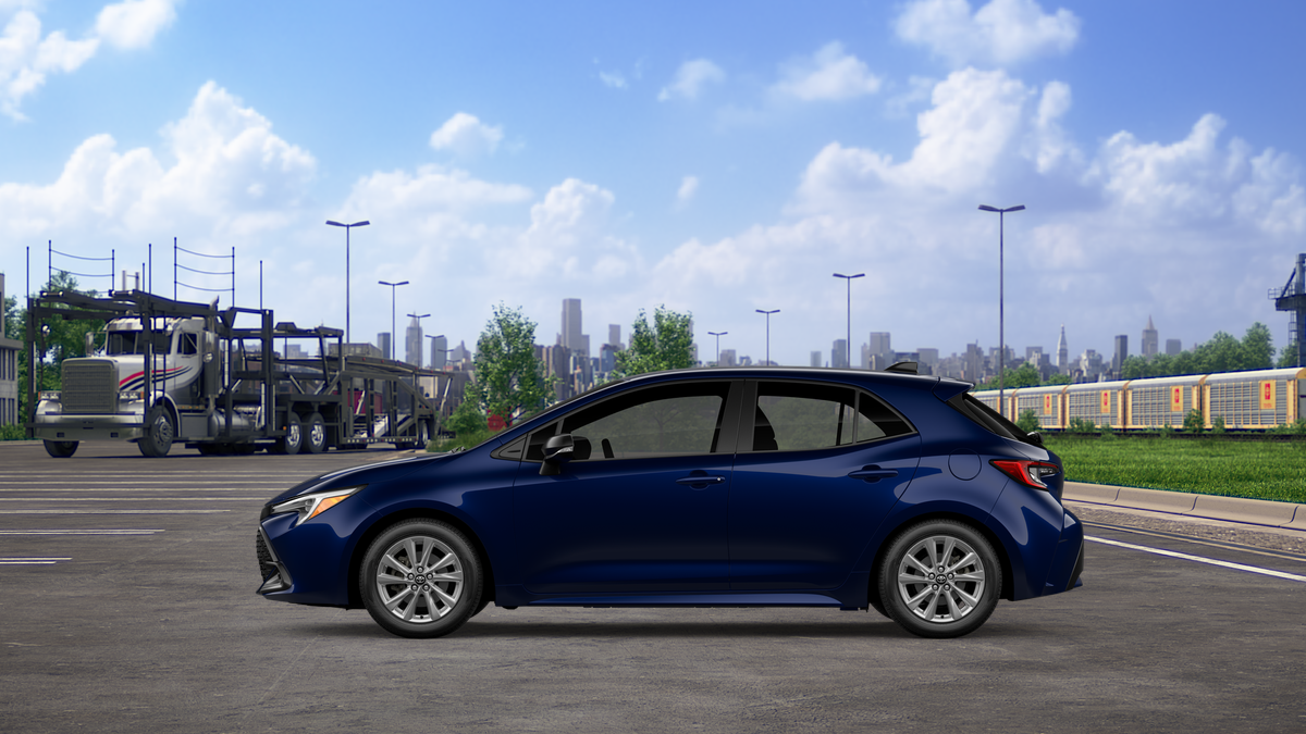 2027 Toyota Corolla Hatchback SE