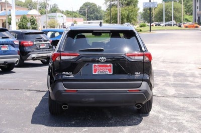 2025 Toyota RAV4 XLE