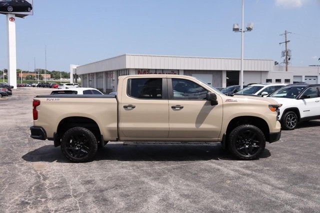 2022 Chevrolet Silverado 1500 Custom Trail Boss