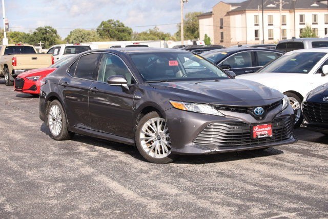 2019 Toyota Camry Hybrid XLE