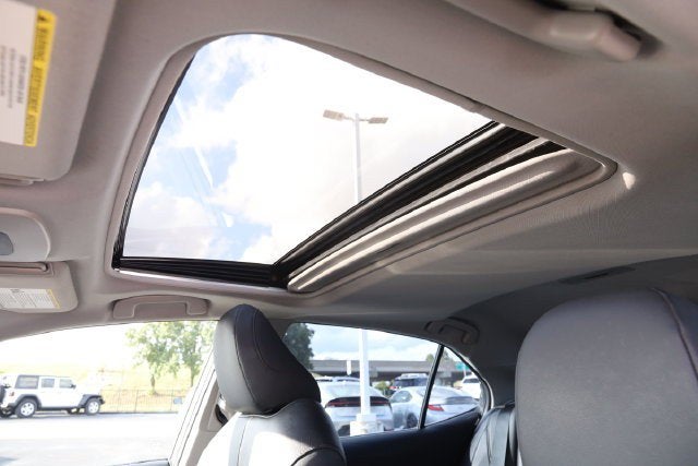 2019 Toyota Camry Hybrid XLE