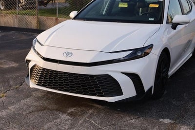 2025 Toyota Camry SE