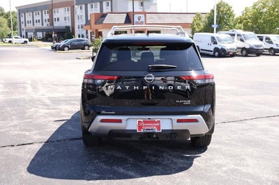 2023 Nissan Pathfinder Platinum