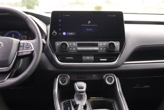 2026 Toyota Grand Highlander Hybrid XLE