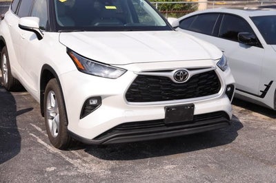 2022 Toyota Highlander LE