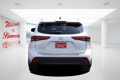2022 Toyota Highlander LE