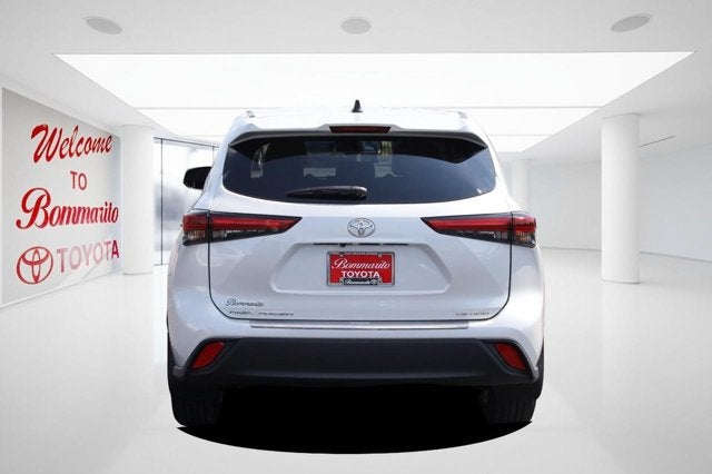 2022 Toyota Highlander LE