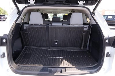2022 Toyota Highlander LE