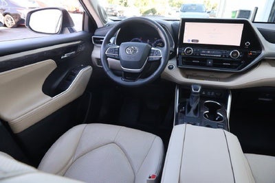 2024 Toyota Highlander Platinum