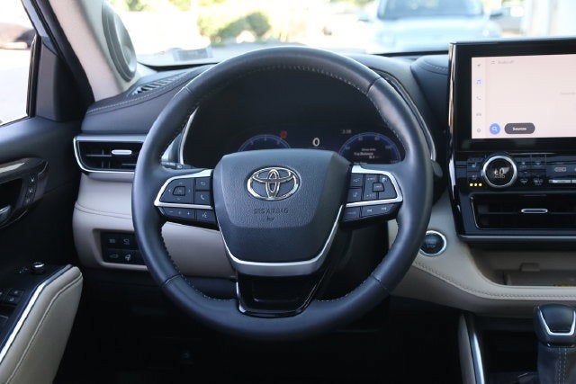 2024 Toyota Highlander Platinum