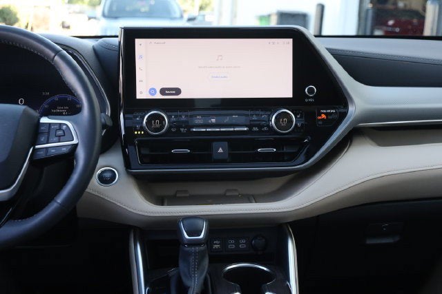 2024 Toyota Highlander Platinum