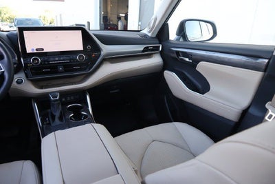 2024 Toyota Highlander Platinum