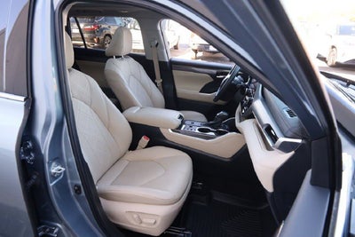 2024 Toyota Highlander Platinum