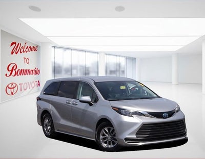 2024 Toyota Sienna LE