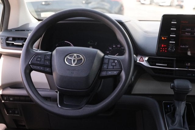 2024 Toyota Sienna LE