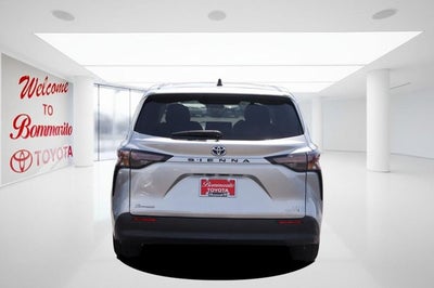 2024 Toyota Sienna LE