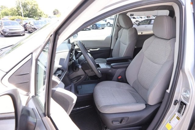 2024 Toyota Sienna LE