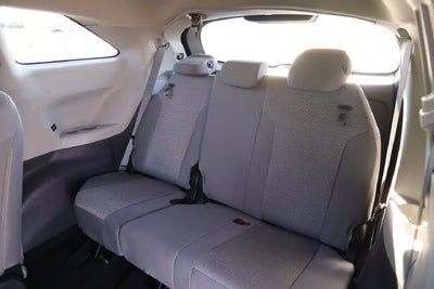 2024 Toyota Sienna LE