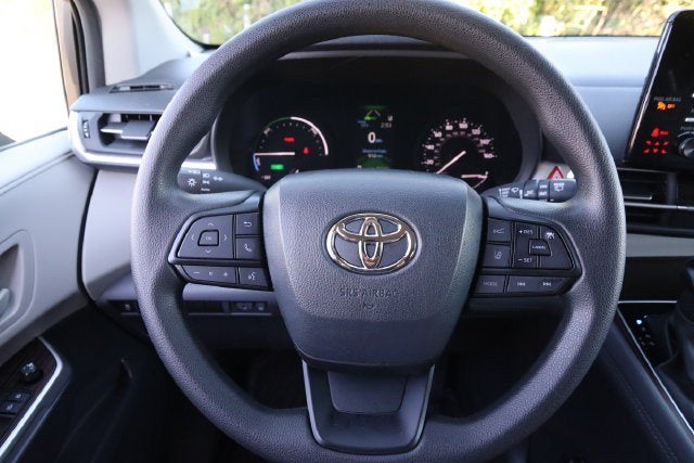 2024 Toyota Sienna LE