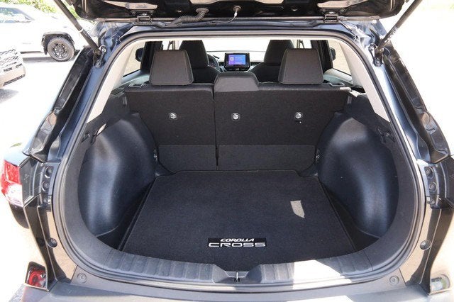 2025 Toyota Corolla Cross LE