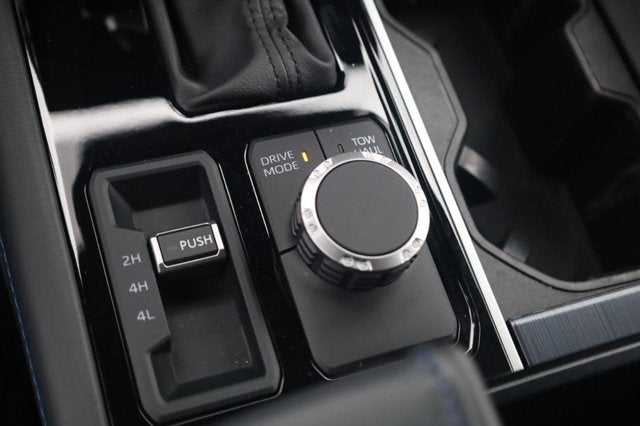 2025 Toyota Sequoia Platinum