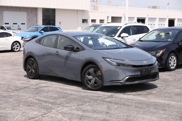 2025 Toyota Prius LE