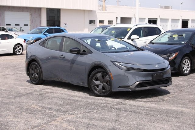2025 Toyota Prius LE