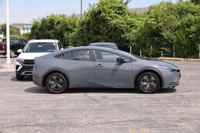 2025 Toyota Prius LE
