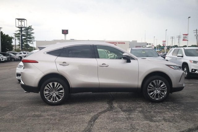 2022 Toyota Venza XLE