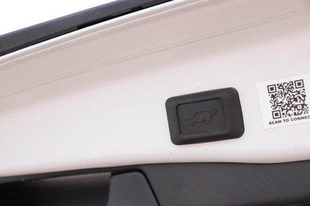 2025 Toyota RAV4 Hybrid XLE Premium