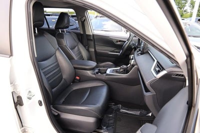 2020 Toyota RAV4 XLE Premium