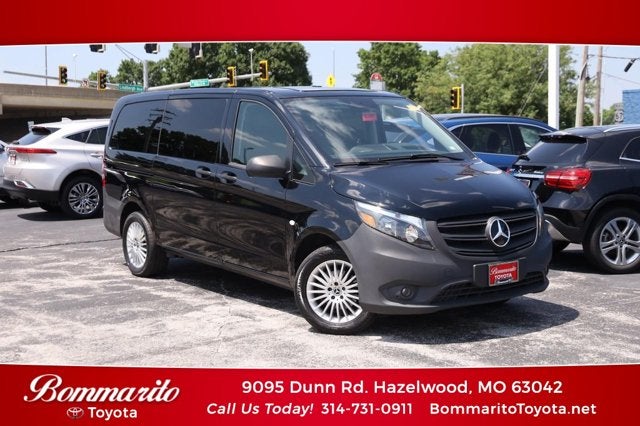 2023 Mercedes-Benz Metris Passenger Van Standard Roof 126" Wheelbase