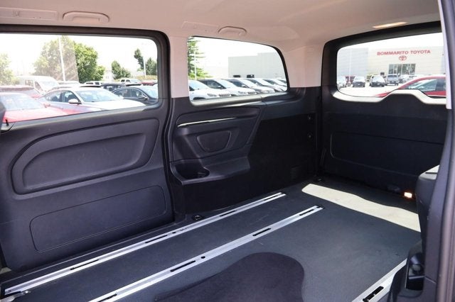 2023 Mercedes-Benz Metris Passenger Van Standard Roof 126" Wheelbase
