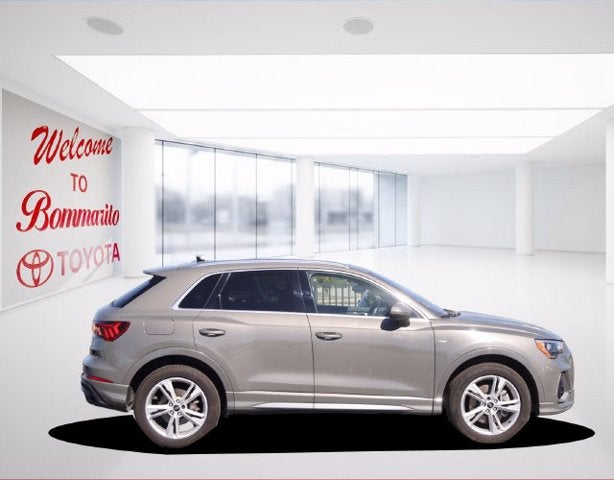 2022 Audi Q3 S line Premium